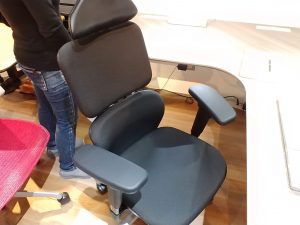 WORKAHOLICでオフィスチェアを購入。東京最大の品ぞろえ。テレワークの椅子の改善を | SEの徒然旅ブログ
